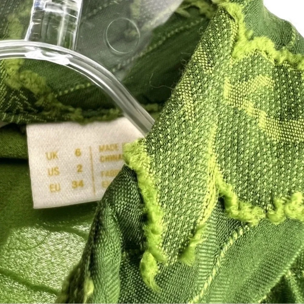 Maeve Anthropologie Savannah Embroidered Green Floral Swing Ruffle Blouse‎ Sz 2
